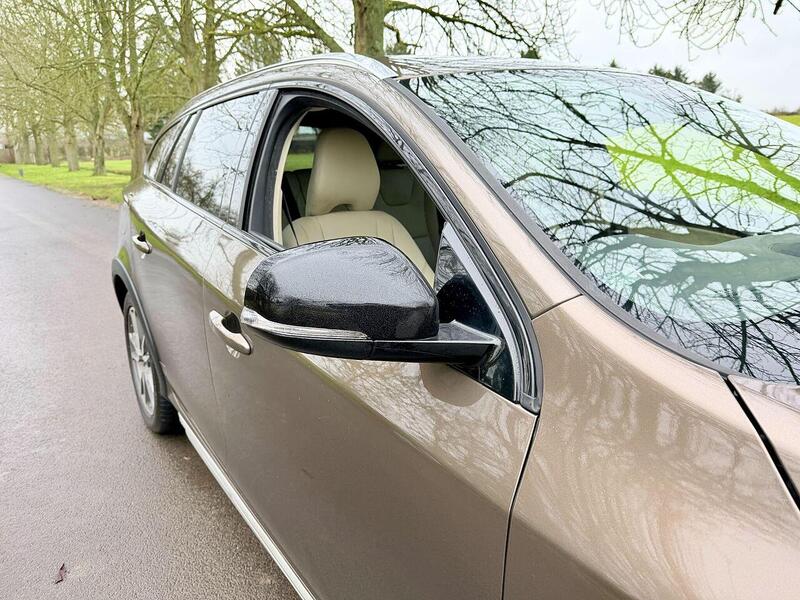 Used Volvo V60 Cross Country for sale - 77452631: Photo 30