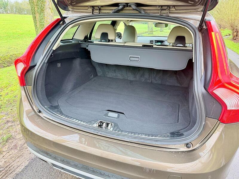 Used Volvo V60 Cross Country for sale - 77452631: Photo 32