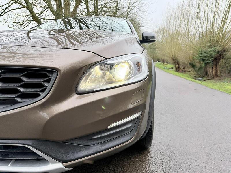 Used Volvo V60 Cross Country for sale - 77452631: Photo 35