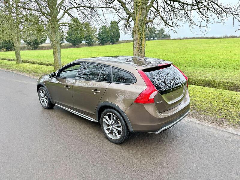 Used Volvo V60 Cross Country for sale - 77452631: Photo 7