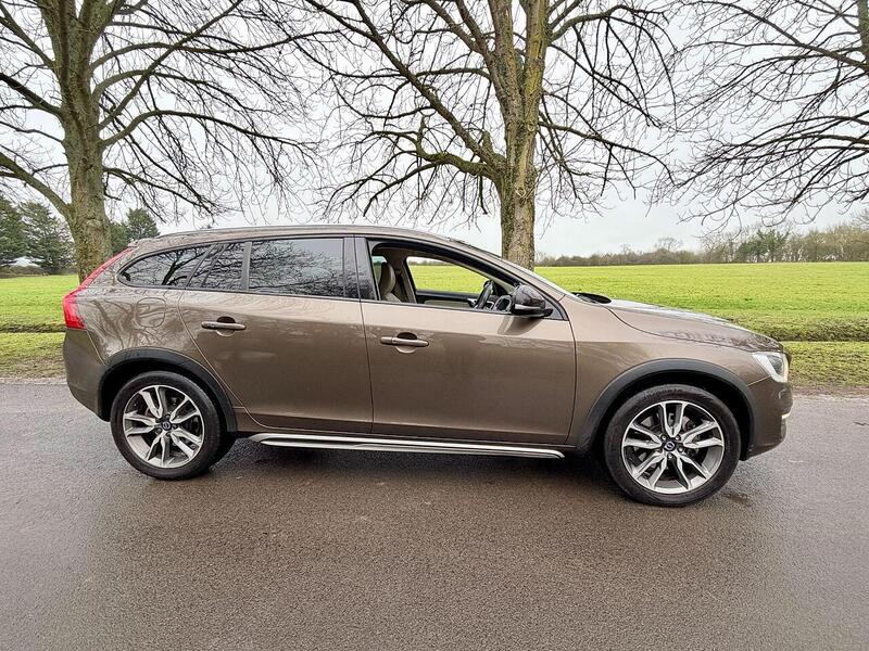 Used Volvo V60 Cross Country for sale - 77452631: Photo 8