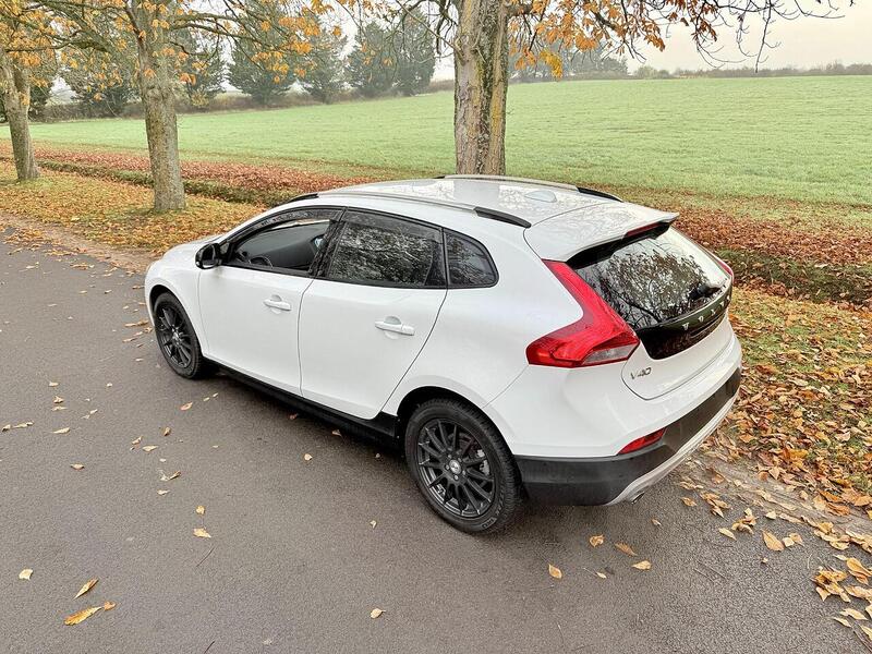 Used Volvo V40 Cross Country for sale - 76505639: Photo 10