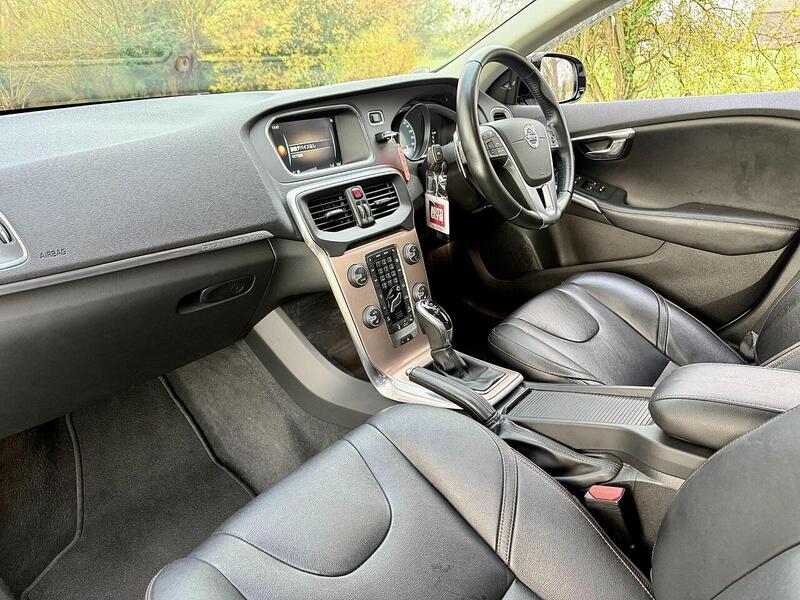 Used Volvo V40 Cross Country for sale - 76505639: Photo 18