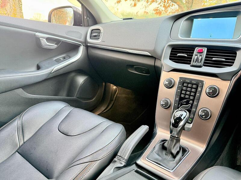 Used Volvo V40 Cross Country for sale - 76505639: Photo 20