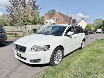 Used Volvo V50 2011 for sale - 79331145: Photo
