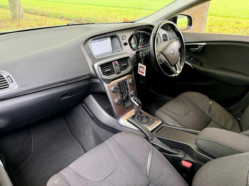 Used Volvo V40 Cross Country for sale - 76863546: Photo 11