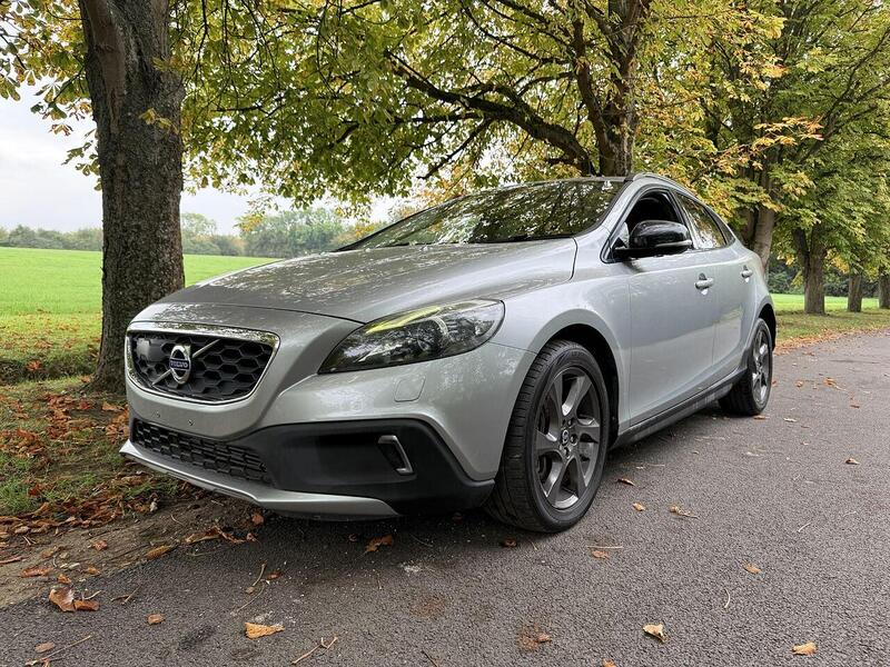 Used Volvo V40 Cross Country for sale - 76863546: Photo 3
