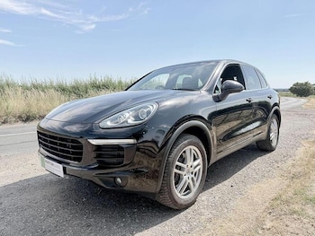 Used Porsche Cayenne 2015 for sale - 79507209: Photo