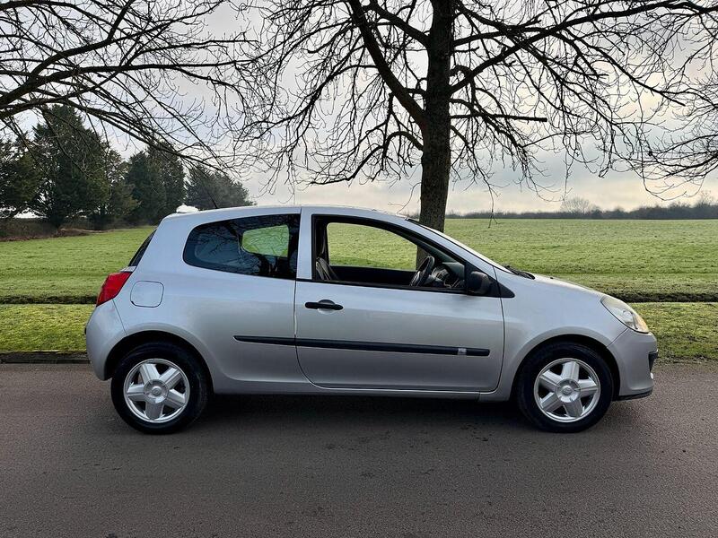 Used Renault Clio 2008 for sale - 77663428: Photo 10