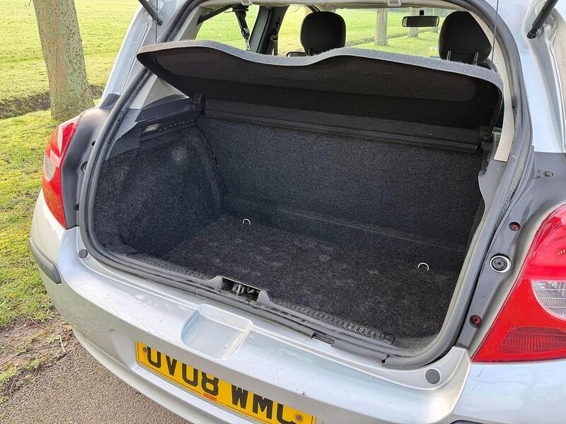 Used Renault Clio 2008 for sale - 77663428: Photo 24