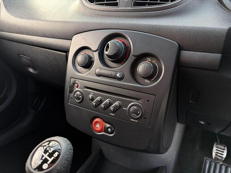 Used Renault Clio 2008 for sale - 77663428: Photo 28