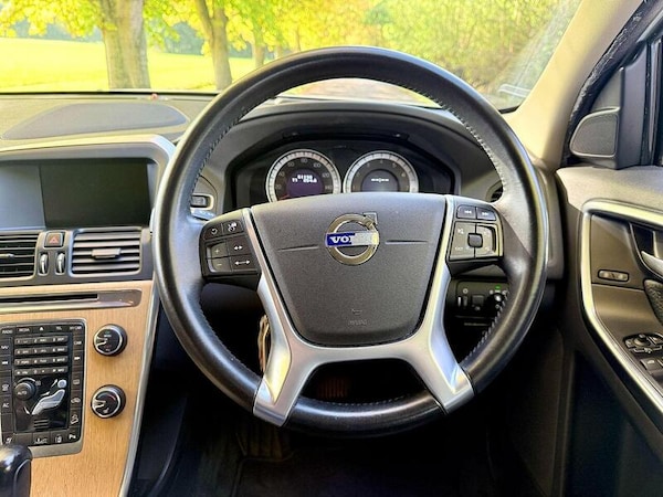 Used Volvo XC60 for sale - 76311191: Photo 29