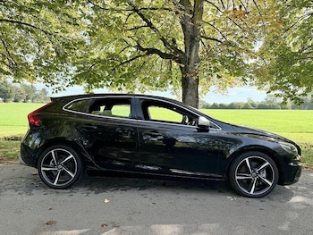 Used Volvo V40 2013 for sale - 77180689: Photo