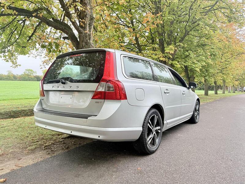 Used Volvo V70 for sale - 77821966: Photo 11