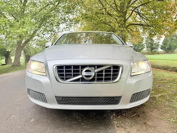 Used Volvo V70 2010 for sale - 77821966: Photo