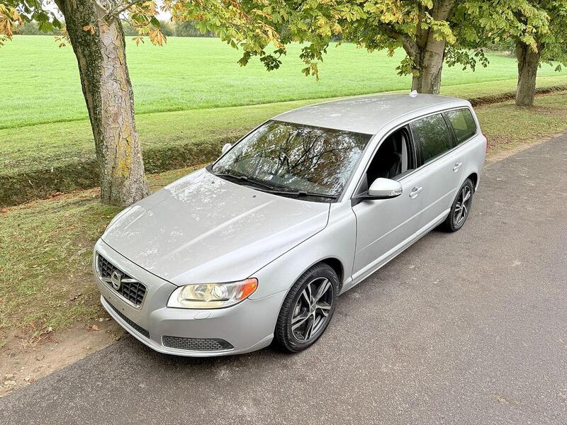 Used Volvo V70 for sale - 77821966: Photo 6