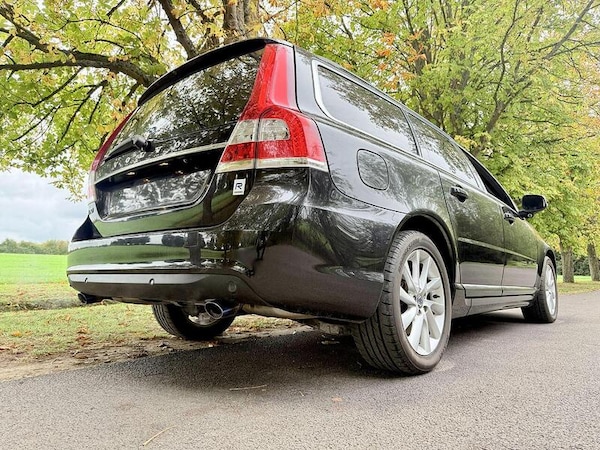 Used Volvo V70 for sale - 73386776: Photo 10