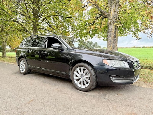 Used Volvo V70 for sale - 73386776: Photo 1