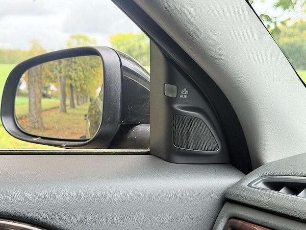Used Volvo V70 for sale - 73386776: Photo 39