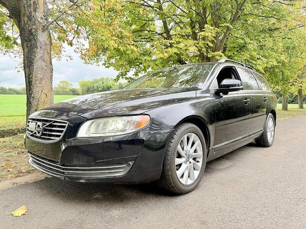 Used Volvo V70 for sale - 73386776: Photo 3