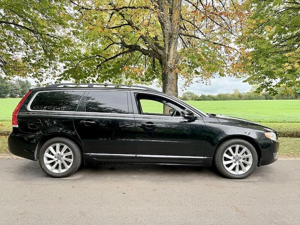 Used Volvo V70 for sale - 73386776: Photo 8