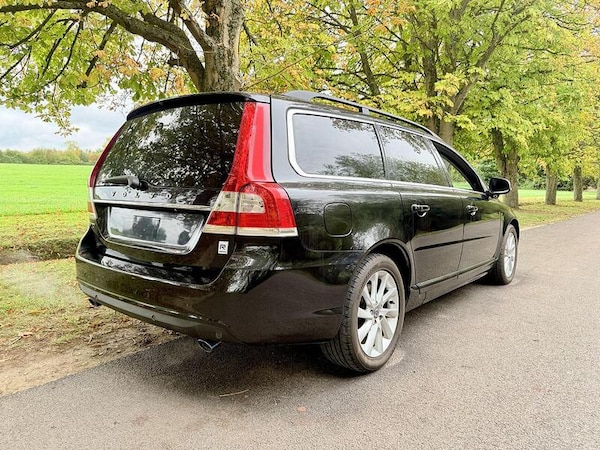 Used Volvo V70 for sale - 73386776: Photo 9