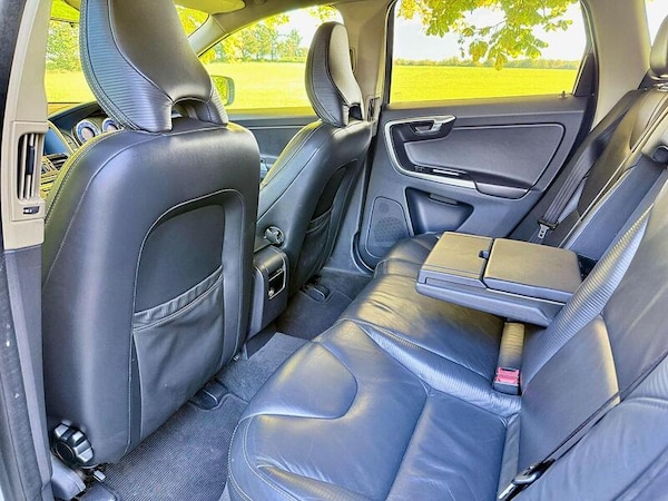 Used Volvo XC60 2011 for sale - 76171099: Photo 17