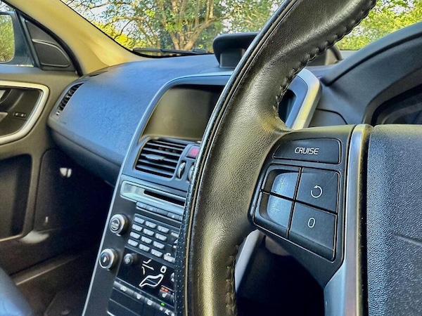 Used Volvo XC60 2011 for sale - 76171099: Photo 29