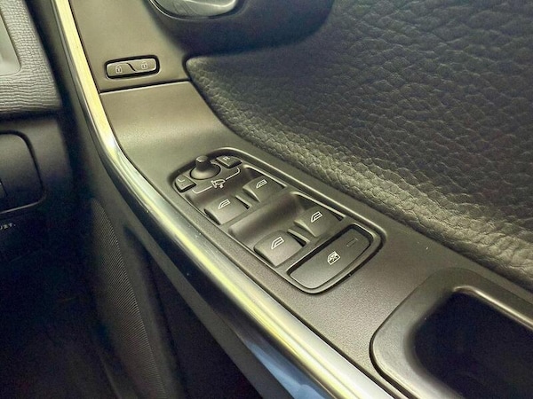 Used Volvo XC60 for sale - 73386768: Photo 16