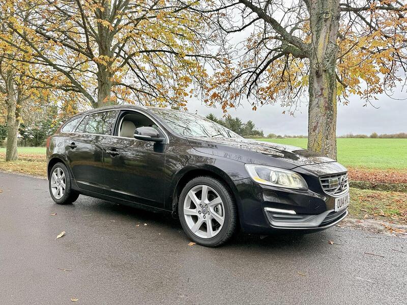 Used Volvo V60 2025 for sale - 76450365: Photo 1