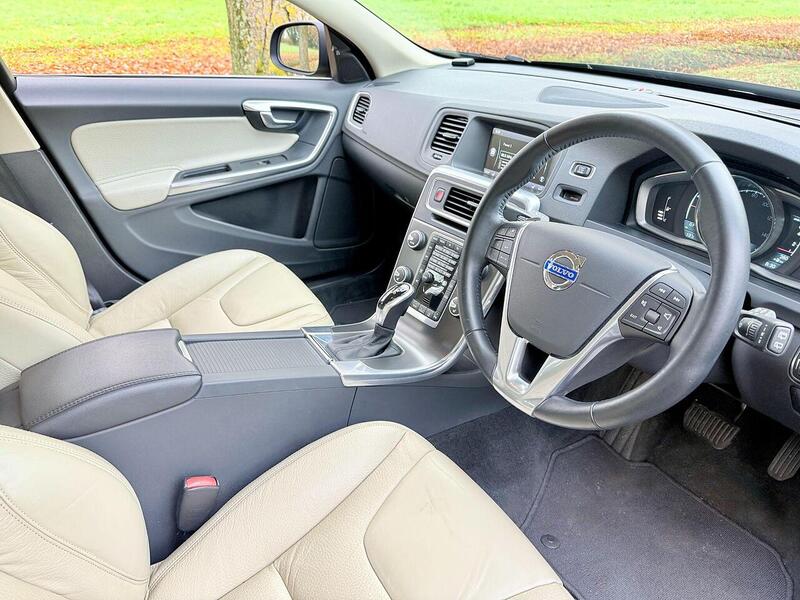 Used Volvo V60 2025 for sale - 76450365: Photo 14