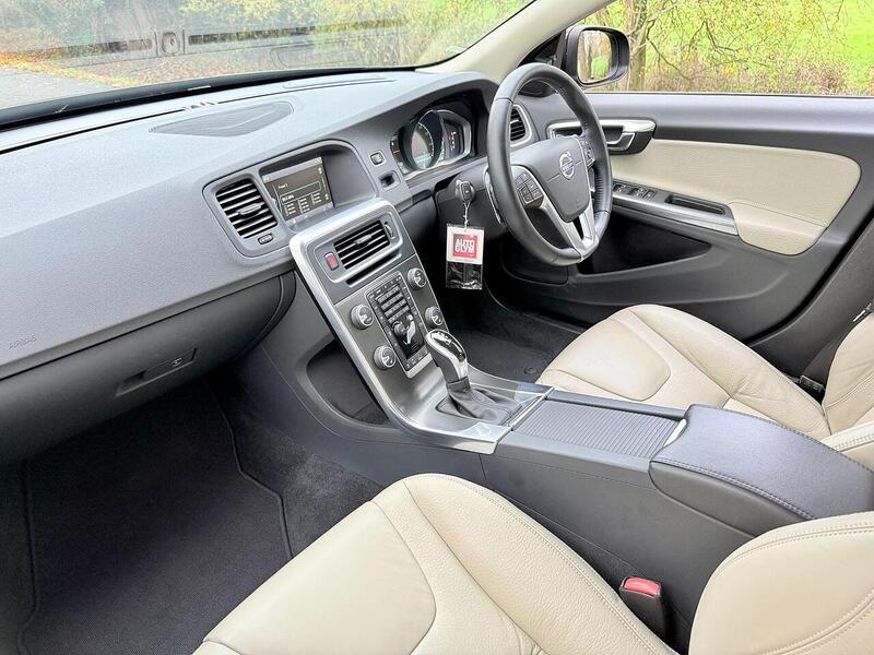 Used Volvo V60 2025 for sale - 76450365: Photo 16