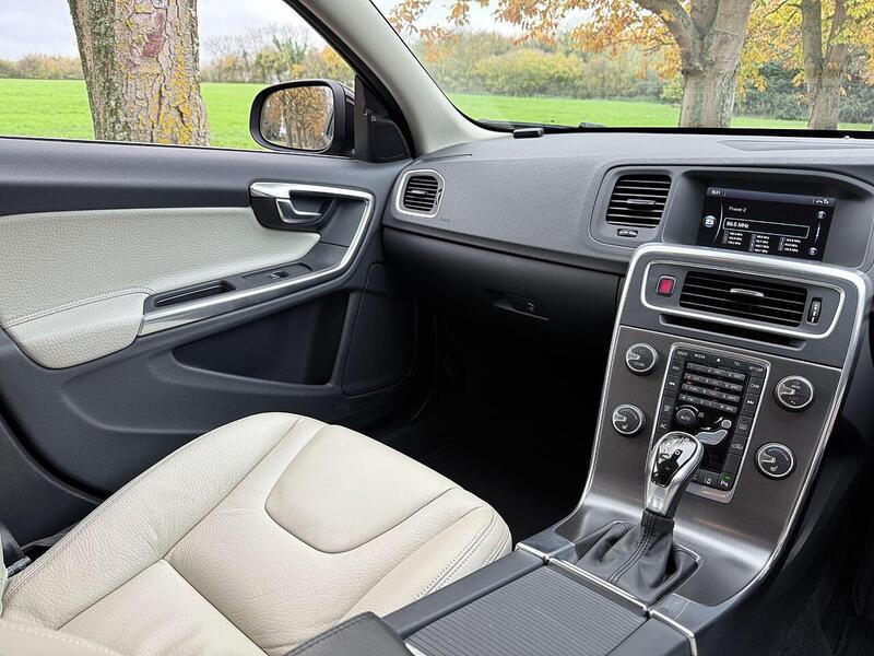 Used Volvo V60 2025 for sale - 76450365: Photo 18