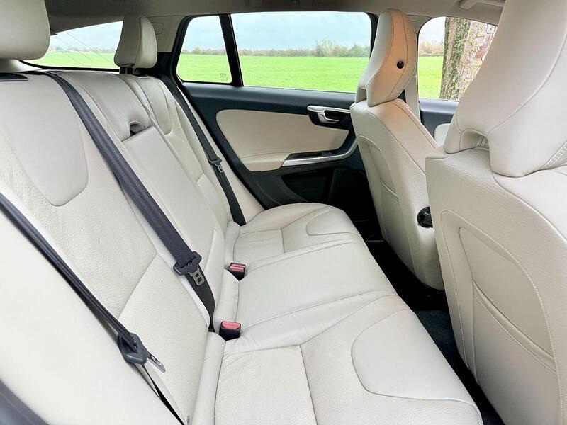 Used Volvo V60 2025 for sale - 76450365: Photo 22