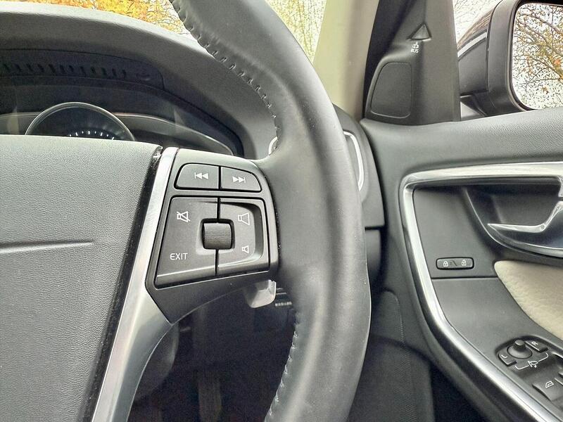 Used Volvo V60 2025 for sale - 76450365: Photo 24