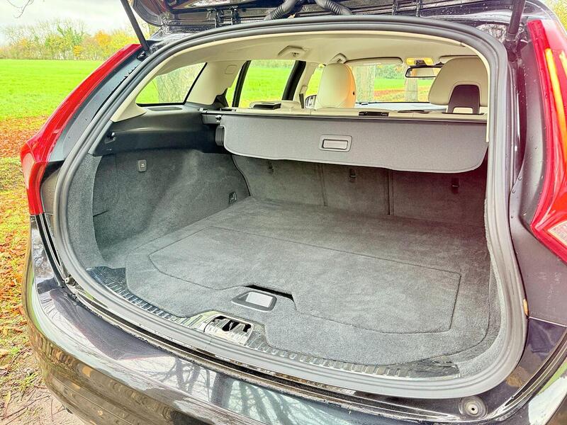 Used Volvo V60 2025 for sale - 76450365: Photo 34