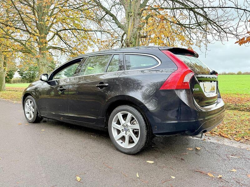 Used Volvo V60 2025 for sale - 76450365: Photo 5