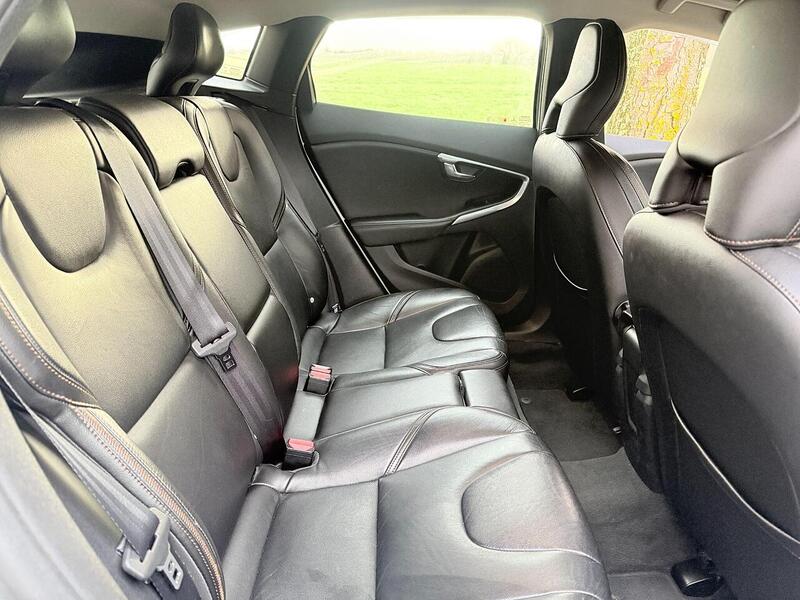 Used Volvo V40 Cross Country for sale - 76863535: Photo 22