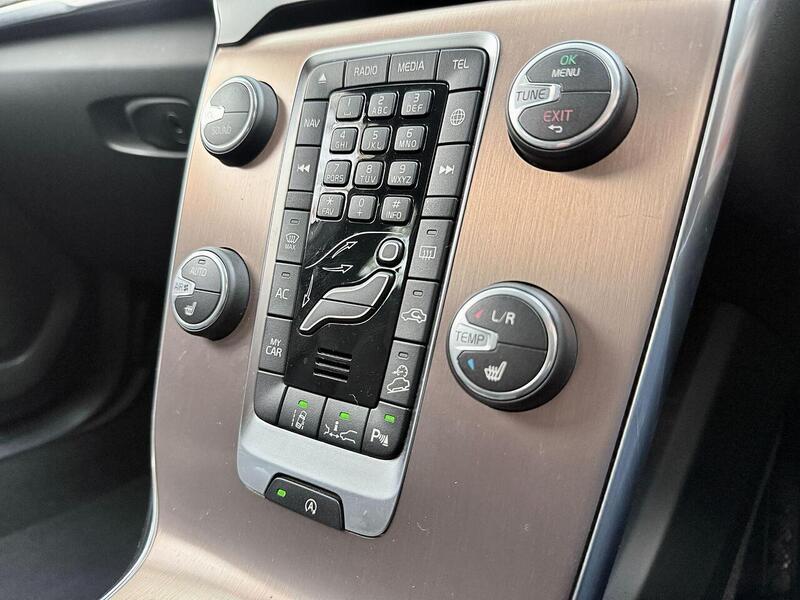 Used Volvo V40 Cross Country for sale - 76863535: Photo 51