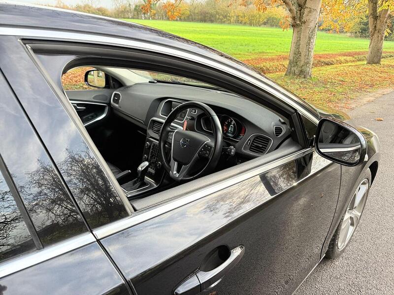 Used Volvo V40 for sale - 76663660: Photo 36