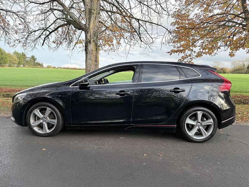 Used Volvo V40 for sale - 76663660: Photo 5