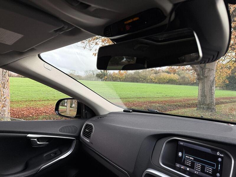 Used Volvo V40 for sale - 76663660: Photo 50