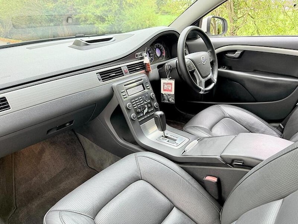 Used Volvo V70 for sale - 76311205: Photo 13