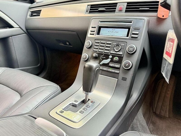Used Volvo V70 for sale - 76311205: Photo 15