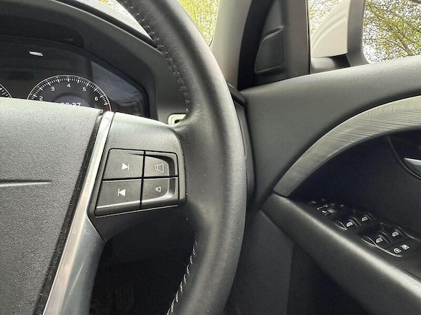 Used Volvo V70 for sale - 76311205: Photo 23