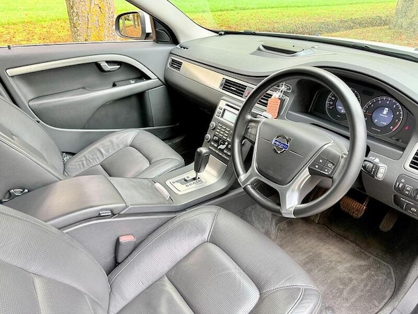 Used Volvo V70 for sale - 76311205: Photo 43