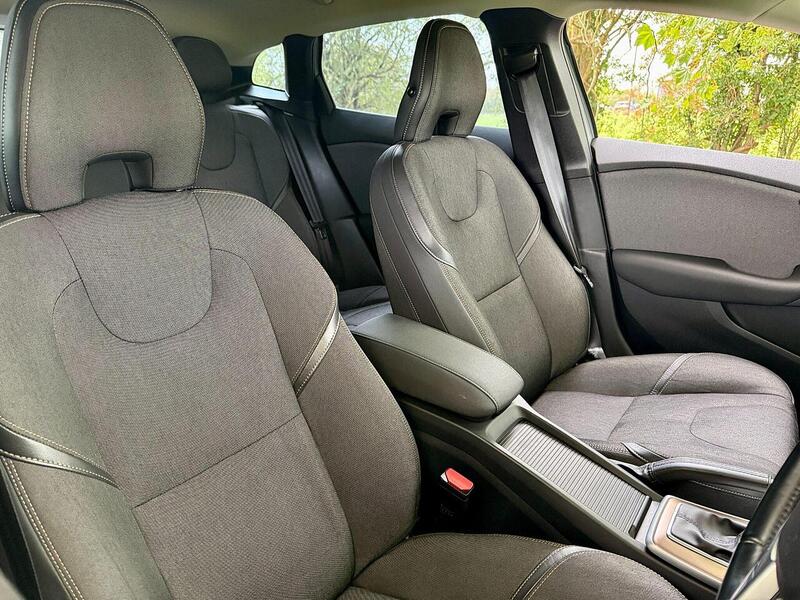 Used Volvo V40 Cross Country for sale - 76582955: Photo 16