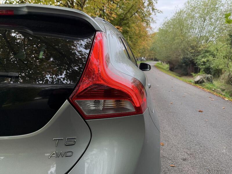 Used Volvo V40 Cross Country for sale - 76582955: Photo 31