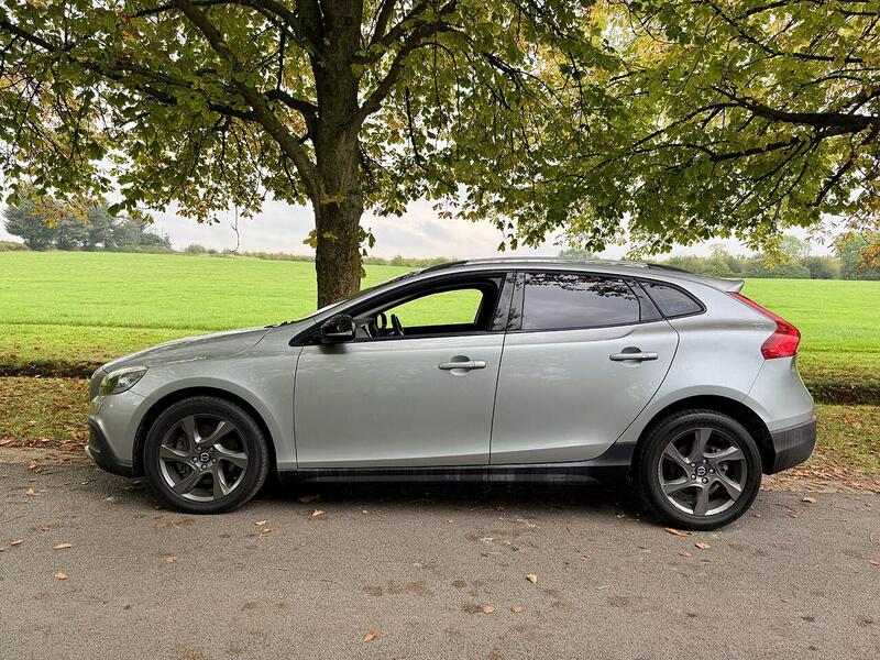 Used Volvo V40 Cross Country for sale - 76582955: Photo 6