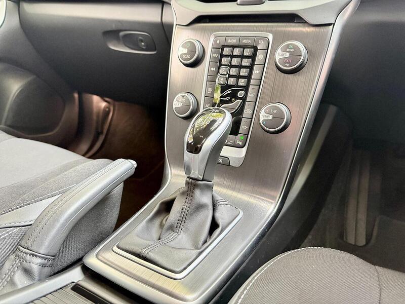 Used Volvo V40 for sale - 76863543: Photo 15